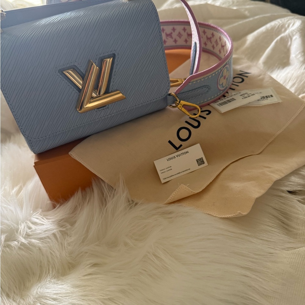 Louis Vuitton Epi Twist Pm Blue Crossbody Bag-shoulder ba with Structured Design
